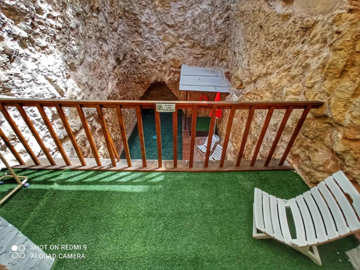 Town House With Private Pool In Village Centre Kalkara Екстер'єр фото